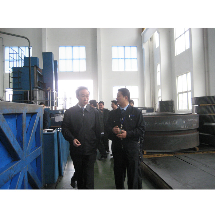 常州市委書(shū)記范燕青首次視察天山重工