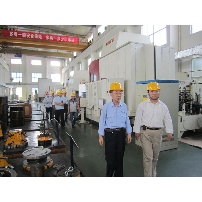 中國(guó)熱處理協(xié)會(huì)會(huì)長(zhǎng)孫曉佟蒞臨指導(dǎo)